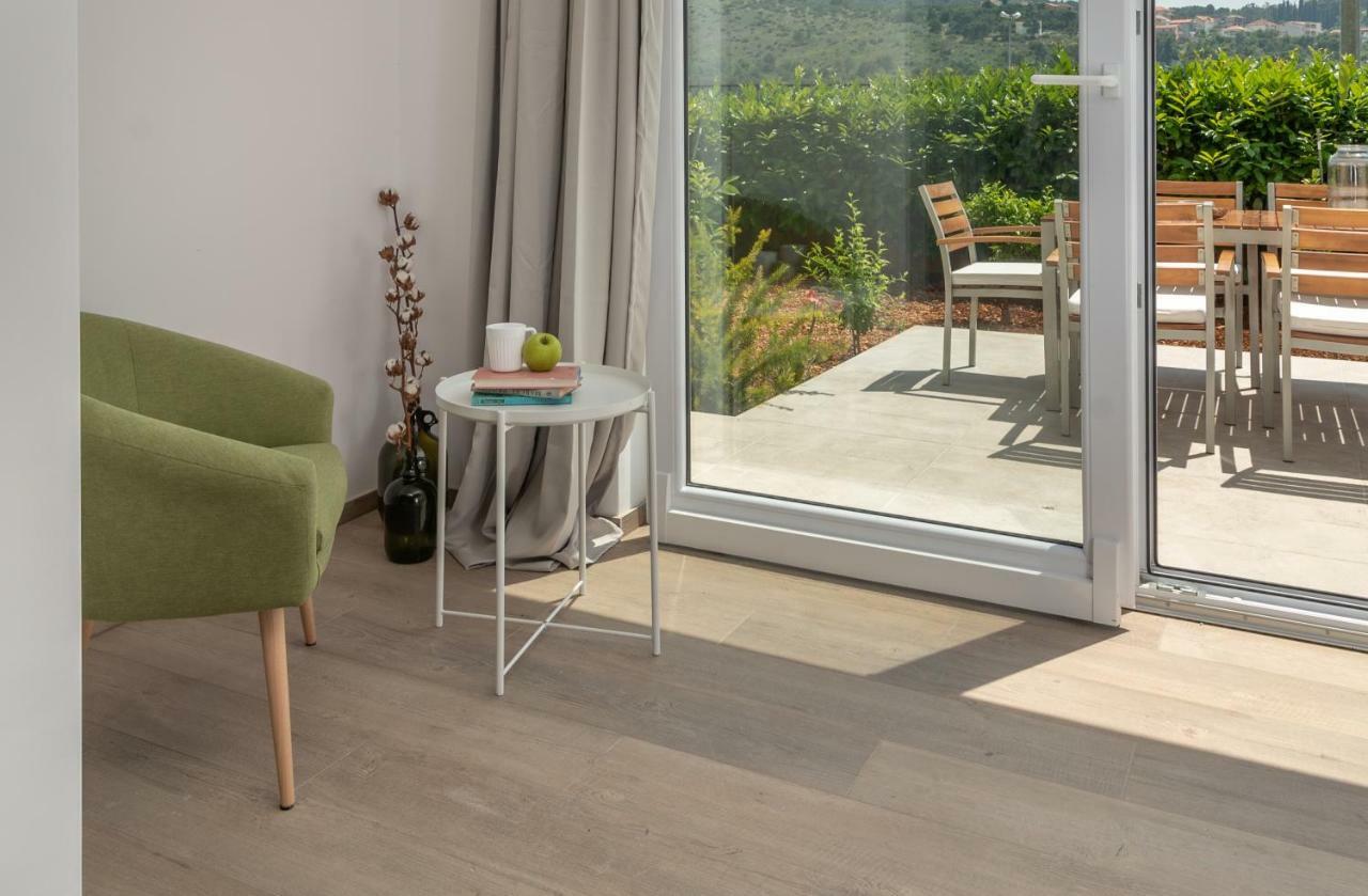 Apartments Flora Трогир Екстериор снимка